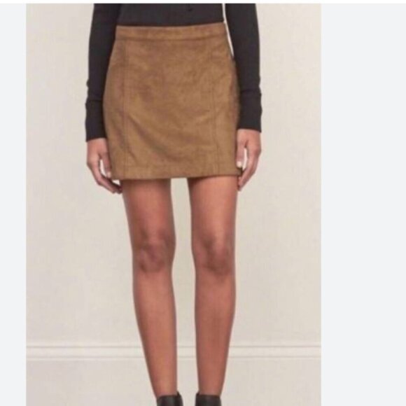 Abercrombie & Fitch Faux Vegan Suede Mini Skirt - Picture 2 of 9